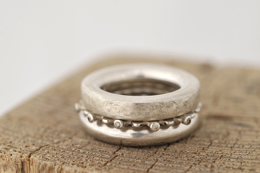 Sabine-Hasselbach-Ring-Silber-Zwischenring-3fach-Brillanten-braun